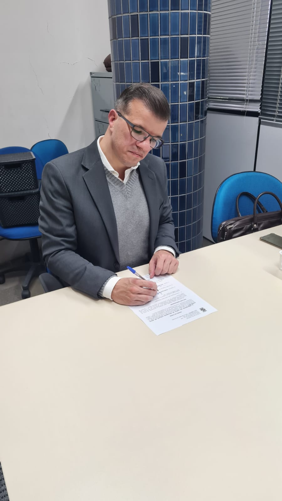 Henrique Arnold em atividade da Junta de Recursos Fiscais de Novo Hamburgo